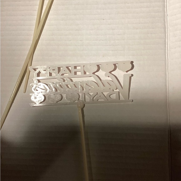 Happy Valentines Day Floral Picks Decor- Red and White NWOT - Picture 2 of 4